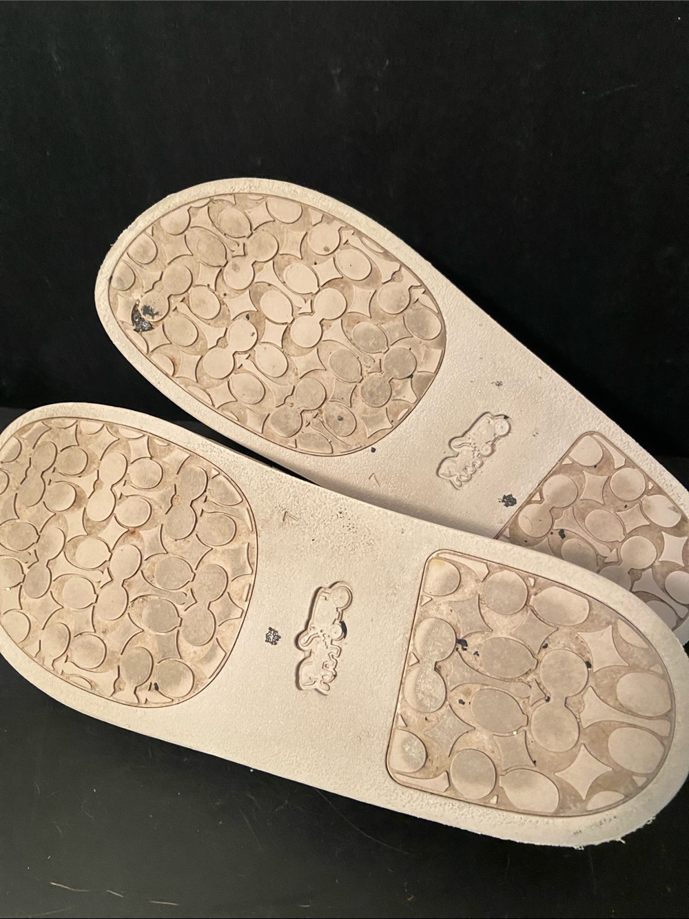 Coach Bay Pale Beige Embossed Logo Slide Rubber Sandals Men’s 7D/40 - Picture 4 of 5